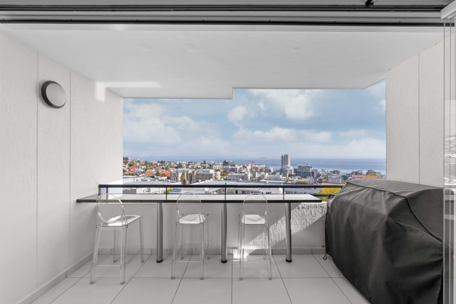 2 Bedroom Property for Sale in Sea Point Western Cape